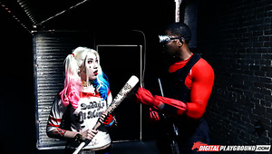 Sexy Harley Queen babe Aria Alexander fucks horny Deadshot
