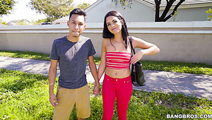 Fantastic caramel skin girlfriend and her boyfriend get in the famous bangbus