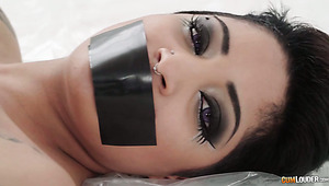 Kinky Brazilian busty slut Ray Golden turns fuck into a masterpiece