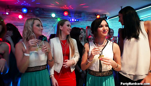 Incredibly voracious blowjobs are given by some dancing queens in club